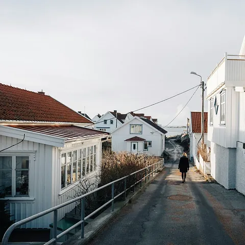 Ett flertal vita hus - villor